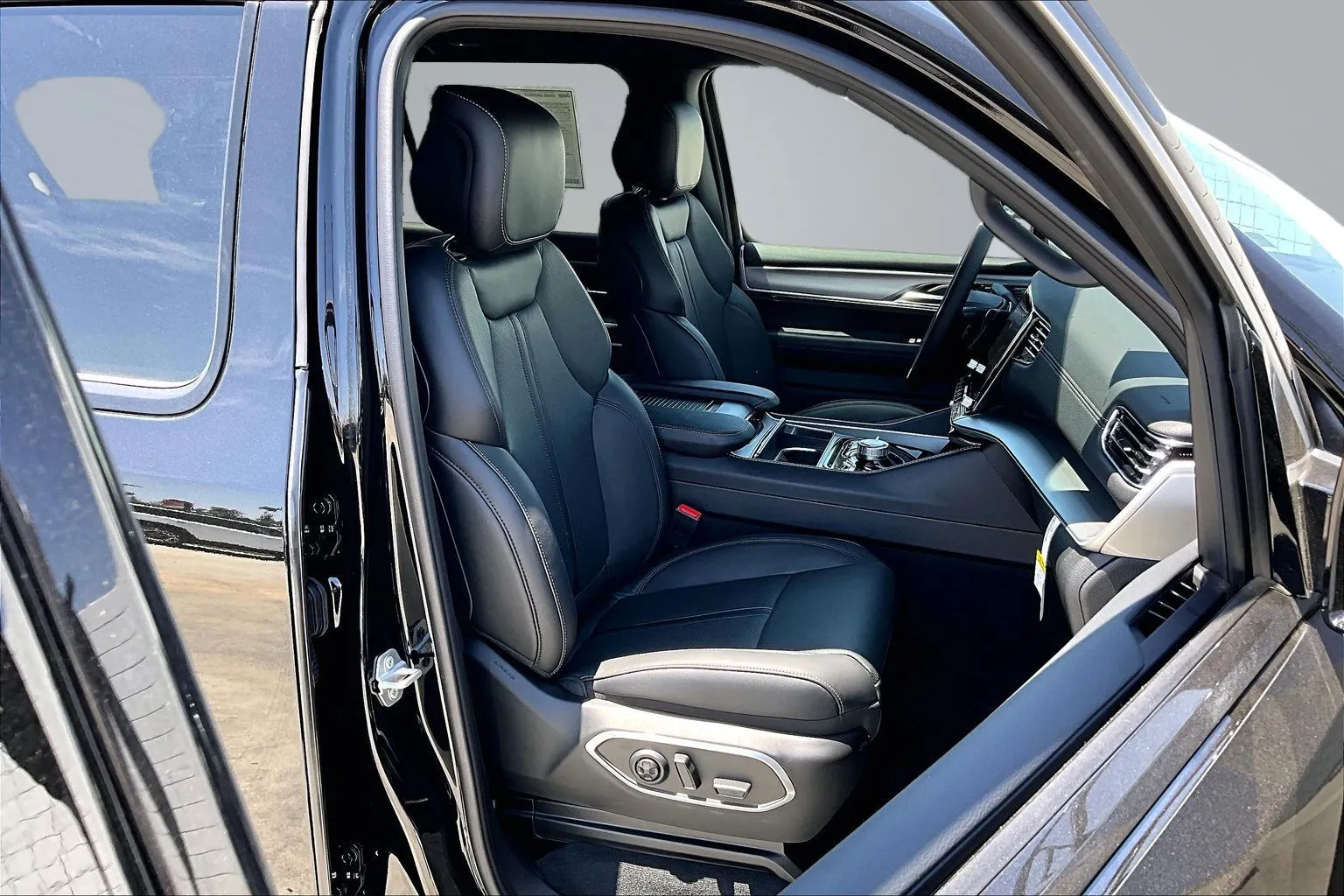 2026 Jeep Grand Wagoneer L Base - Photo 16