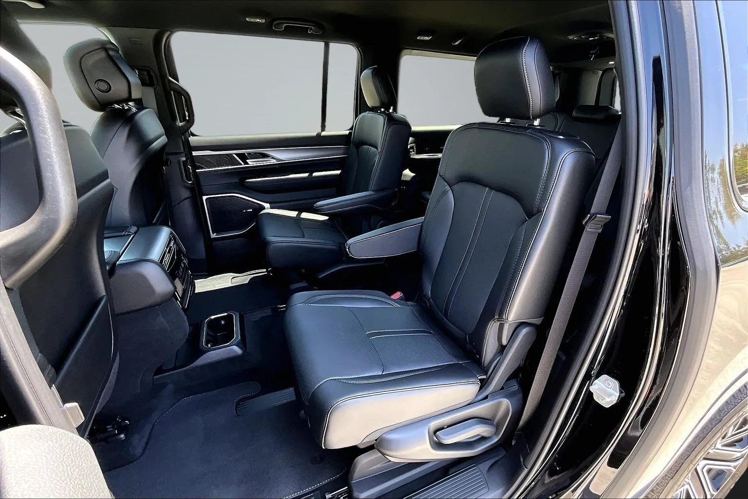 2026 Jeep Grand Wagoneer L Base - Photo 19