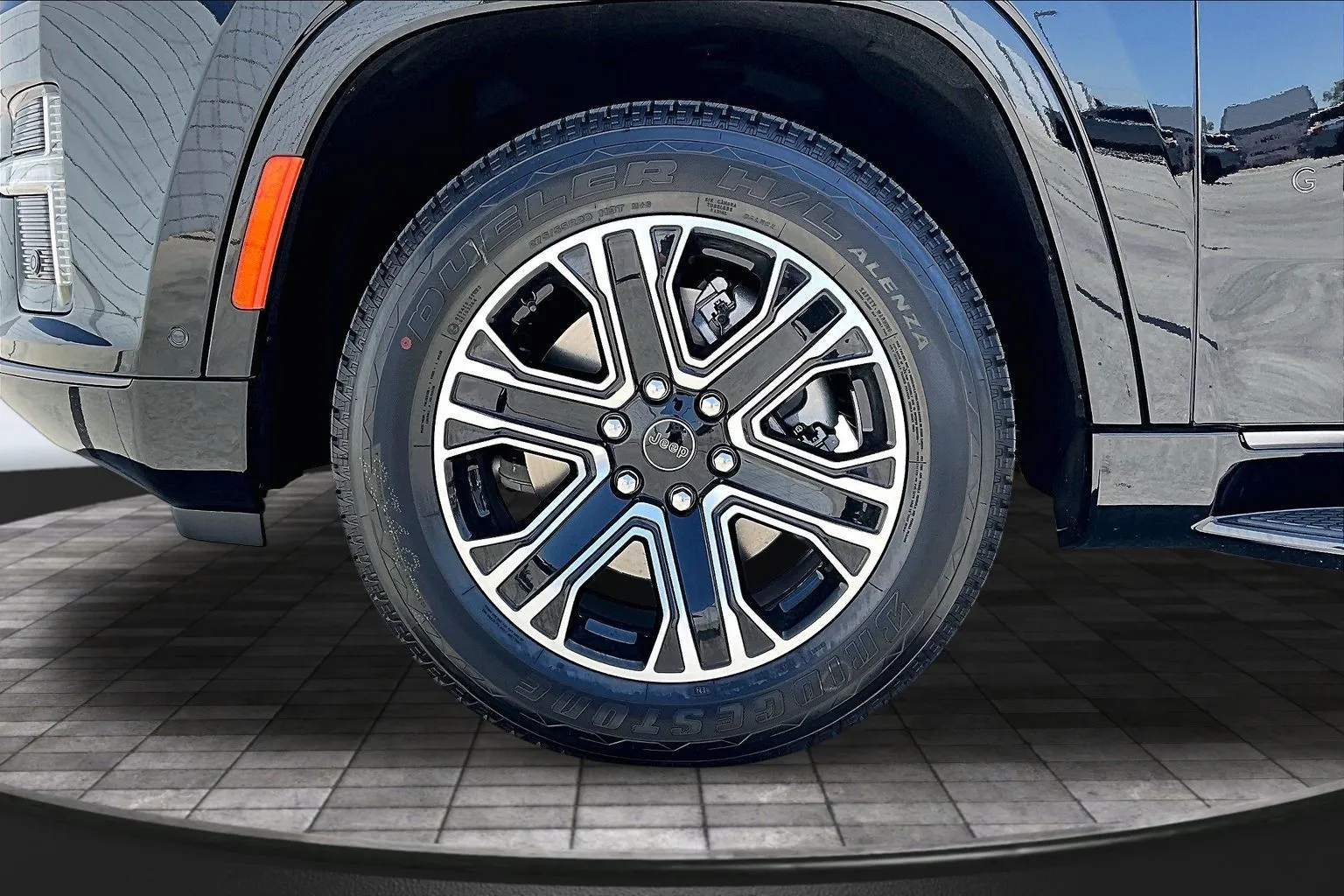 2026 Jeep Grand Wagoneer L Base - Photo 33