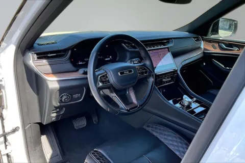 More photos of 2025 Jeep Grand Cherokee Summit at Redlands CDJR, CA