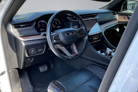 More photos of 2025 Jeep Grand Cherokee Summit at Redlands CDJR, CA