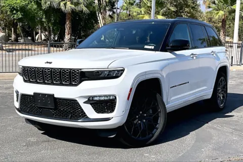 Photos of 2025 Jeep Grand Cherokee Summit for sale in Redlands, CA at Redlands CDJR