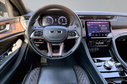 More photos of 2025 Jeep Grand Cherokee Summit at Redlands CDJR, CA