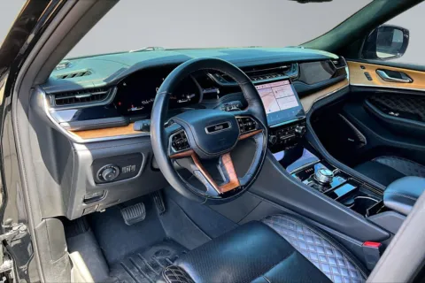 More photos of 2023 Jeep Grand Cherokee L Summit at Redlands CDJR, CA