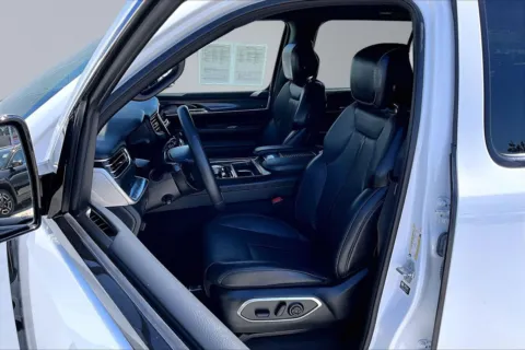 Another view of 2024 Jeep Wagoneer Series II for sale in Redlands, CA at Redlands CDJR