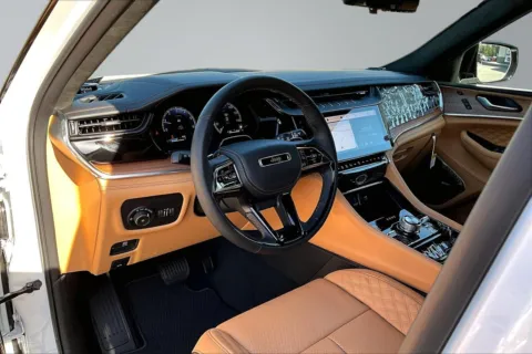 More photos of 2027 Jeep Grand Cherokee L Summit at Redlands CDJR, CA