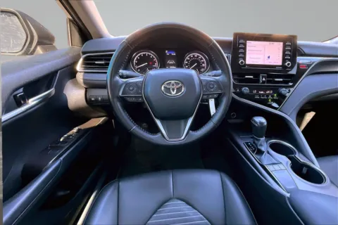 More photos of 2022 Toyota Camry SE at Redlands CDJR, CA