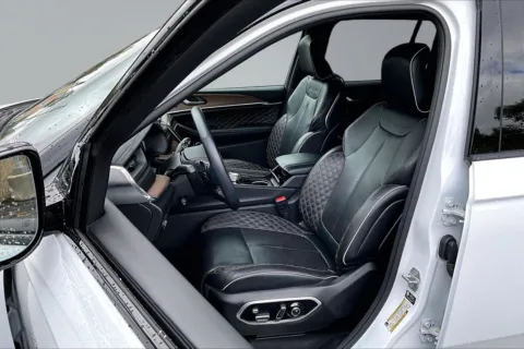 Another view of 2025 Jeep Grand Cherokee Summit for sale in Redlands, CA at Redlands CDJR