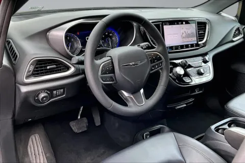 More photos of 2026 Chrysler Pacifica Select at Redlands CDJR, CA