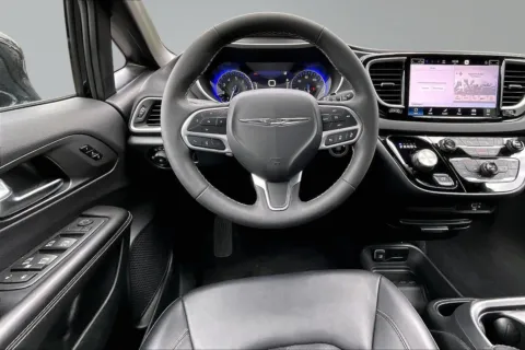 More photos of 2026 Chrysler Pacifica Select at Redlands CDJR, CA