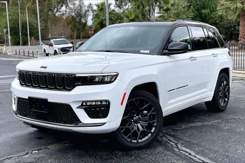 Photos of 2025 Jeep Grand Cherokee Summit for sale in Redlands, CA at Redlands CDJR