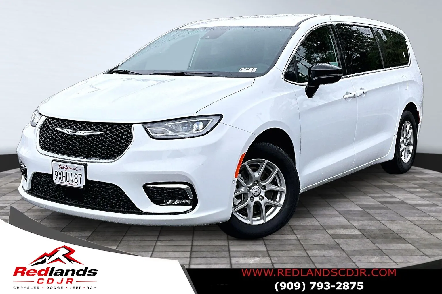 2026 Chrysler Pacifica Select
