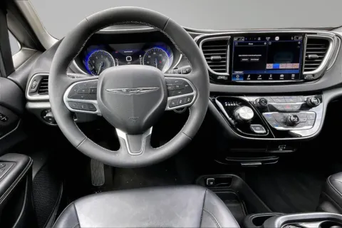 More photos of 2026 Chrysler Pacifica Select at Redlands CDJR, CA