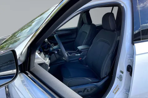 Another view of 2027 Jeep Grand Cherokee Laredo for sale in Redlands, CA at Redlands CDJR