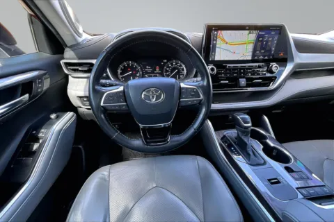 More photos of 2020 Toyota Highlander Platinum at Redlands CDJR, CA