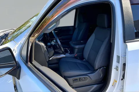 Another view of 2019 Chevrolet Silverado 1500 LT Trail Boss for sale in Redlands, CA at Redlands CDJR