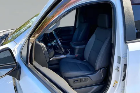 Another view of 2019 Chevrolet Silverado 1500 LT Trail Boss for sale in Redlands, CA at Redlands CDJR