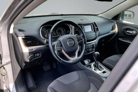 More photos of 2015 Jeep Cherokee Latitude at Redlands CDJR, CA