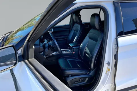 Another view of 2020 Ford Explorer XLT for sale in Redlands, CA at Redlands CDJR