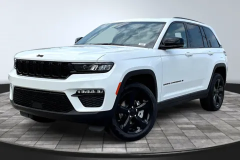 Photos of 2025 Jeep Grand Cherokee Limited for sale in Redlands, CA at Redlands CDJR