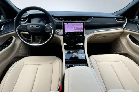 More photos of 2025 Jeep Grand Cherokee Limited at Redlands CDJR, CA