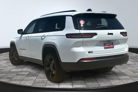 Another view of 2025 Jeep Grand Cherokee L Altitude for sale in Redlands, CA at Redlands CDJR