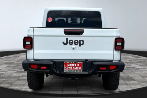 More photos of 2025 Jeep Gladiator Rubicon at Redlands CDJR, CA