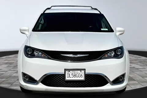 Another view of 2019 Chrysler Pacifica Touring L for sale in Redlands, CA at Redlands CDJR