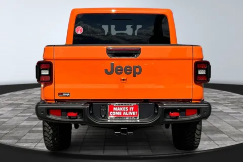 More photos of 2025 Jeep Gladiator Rubicon at Redlands CDJR, CA