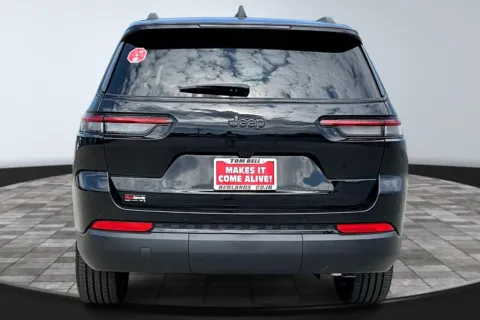 More photos of 2025 Jeep Grand Cherokee L Altitude at Redlands CDJR, CA