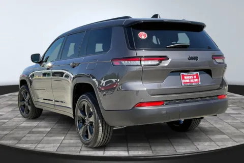 Another view of 2025 Jeep Grand Cherokee L Altitude for sale in Redlands, CA at Redlands CDJR