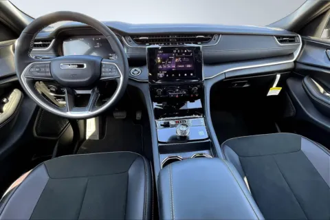 More photos of 2025 Jeep Grand Cherokee L Altitude at Redlands CDJR, CA