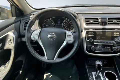 More photos of 2018 Nissan Altima 2.5 SV at Redlands CDJR, CA