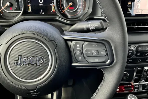 More photos of 2025 Jeep Gladiator Rubicon at Redlands CDJR, CA