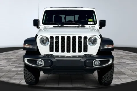 Another view of 2023 Jeep Gladiator Sport for sale in Redlands, CA at Redlands CDJR