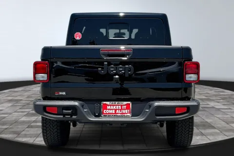More photos of 2025 Jeep Gladiator Nighthawk at Redlands CDJR, CA
