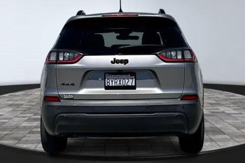 More photos of 2021 Jeep Cherokee Altitude at Redlands CDJR, CA