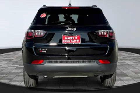 More photos of 2026 Jeep Compass Latitude at Redlands CDJR, CA