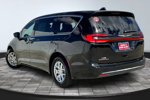 Another view of 2026 Chrysler Pacifica Select for sale in Redlands, CA at Redlands CDJR