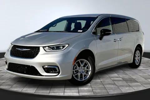 Photos of 2026 Chrysler Pacifica Select for sale in Redlands, CA at Redlands CDJR