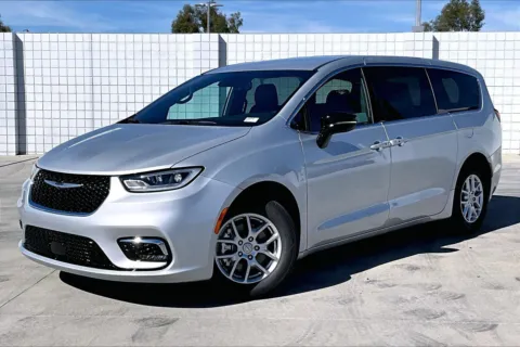 Photos of 2026 Chrysler Pacifica Select for sale in Redlands, CA at Redlands CDJR