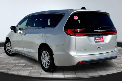 Another view of 2026 Chrysler Pacifica Select for sale in Redlands, CA at Redlands CDJR