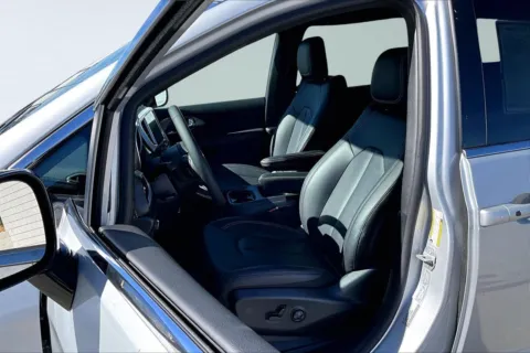 Another view of 2026 Chrysler Pacifica Select for sale in Redlands, CA at Redlands CDJR