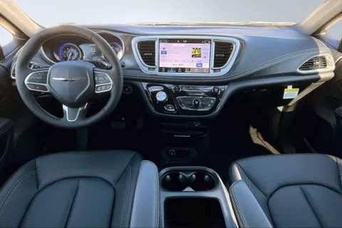 More photos of 2026 Chrysler Pacifica Select at Redlands CDJR, CA