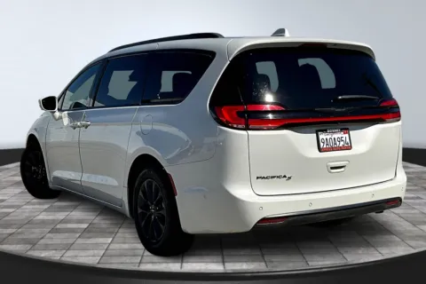 Photos of 2021 Chrysler Pacifica Touring L for sale in Redlands, CA at Redlands CDJR