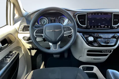 More photos of 2022 Chrysler Voyager LX at Redlands CDJR, CA