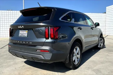 More photos of 2022 Kia Sorento LX at Redlands CDJR, CA