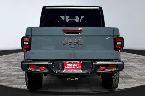 More photos of 2025 Jeep Gladiator Rubicon at Redlands CDJR, CA