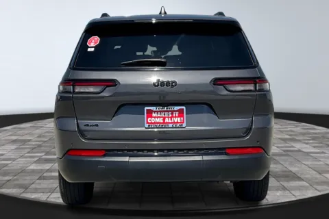 More photos of 2024 Jeep Grand Cherokee L Altitude at Redlands CDJR, CA