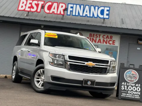 Another view of 2020 Chevrolet Suburban LT Sport Utility 4D for sale in Frankfort, IL at Best Car Finance – Auto Sales & Loans in Frankfort